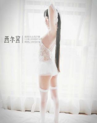 丰满大胸年轻寡妇
