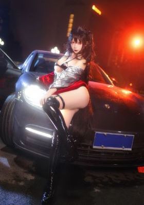 理伦片漂亮的女教师